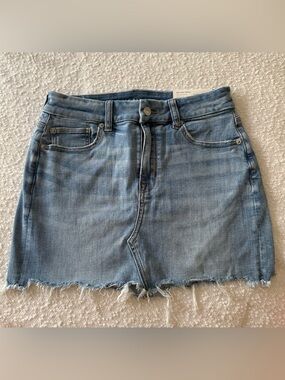 American Eagle Curvy High-Rise Light Blue Denim Mini Skirt with Frayed Hem